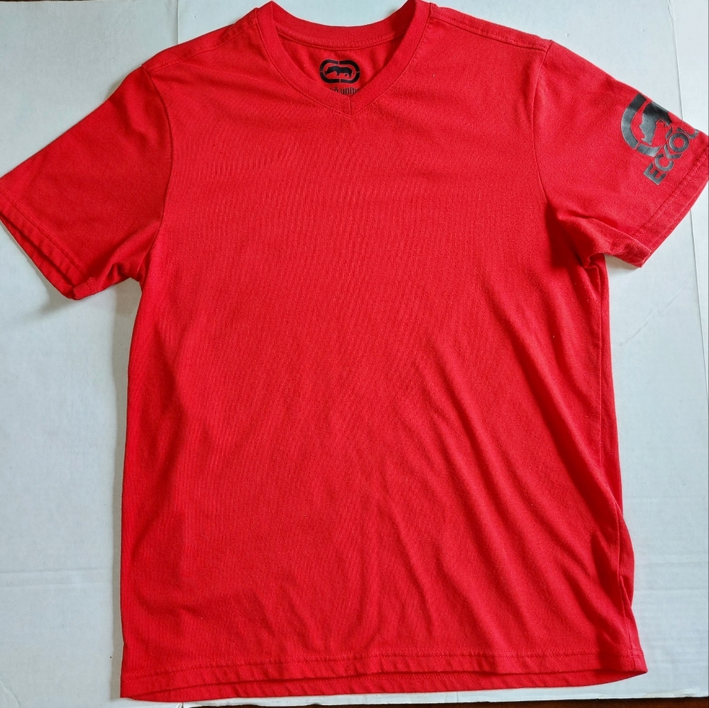 ECHO unlimited red t shirt. Size S